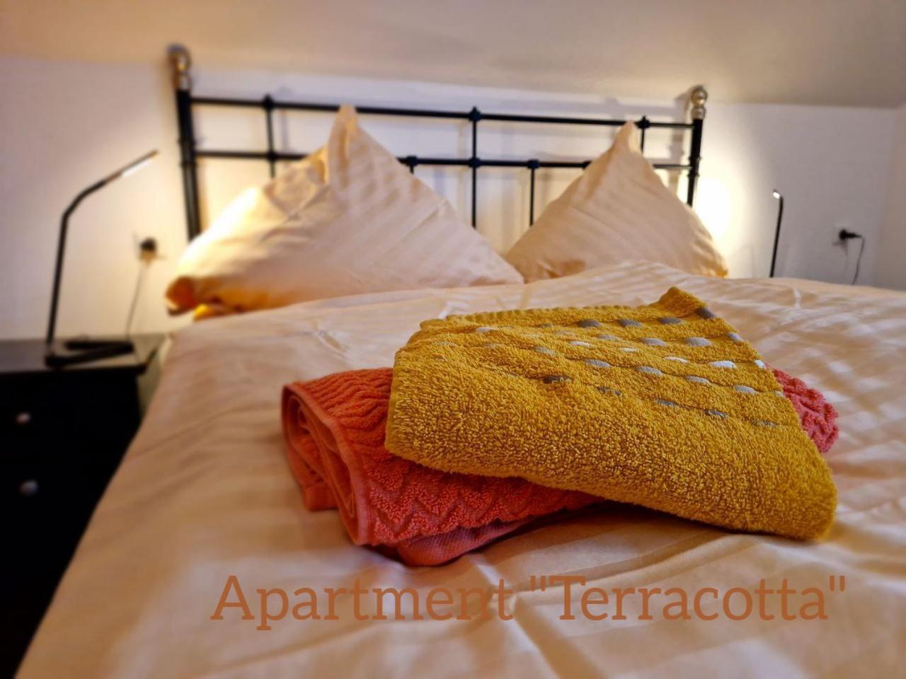 Weingut Im Moselkrampen Apartment Еленц-Полтерсдорф Екстериор снимка