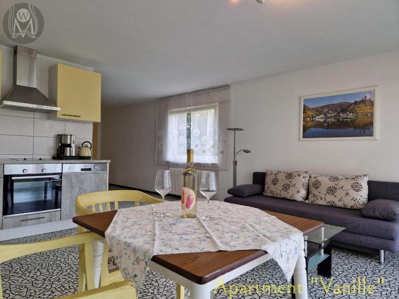 Weingut Im Moselkrampen Apartment Еленц-Полтерсдорф Екстериор снимка